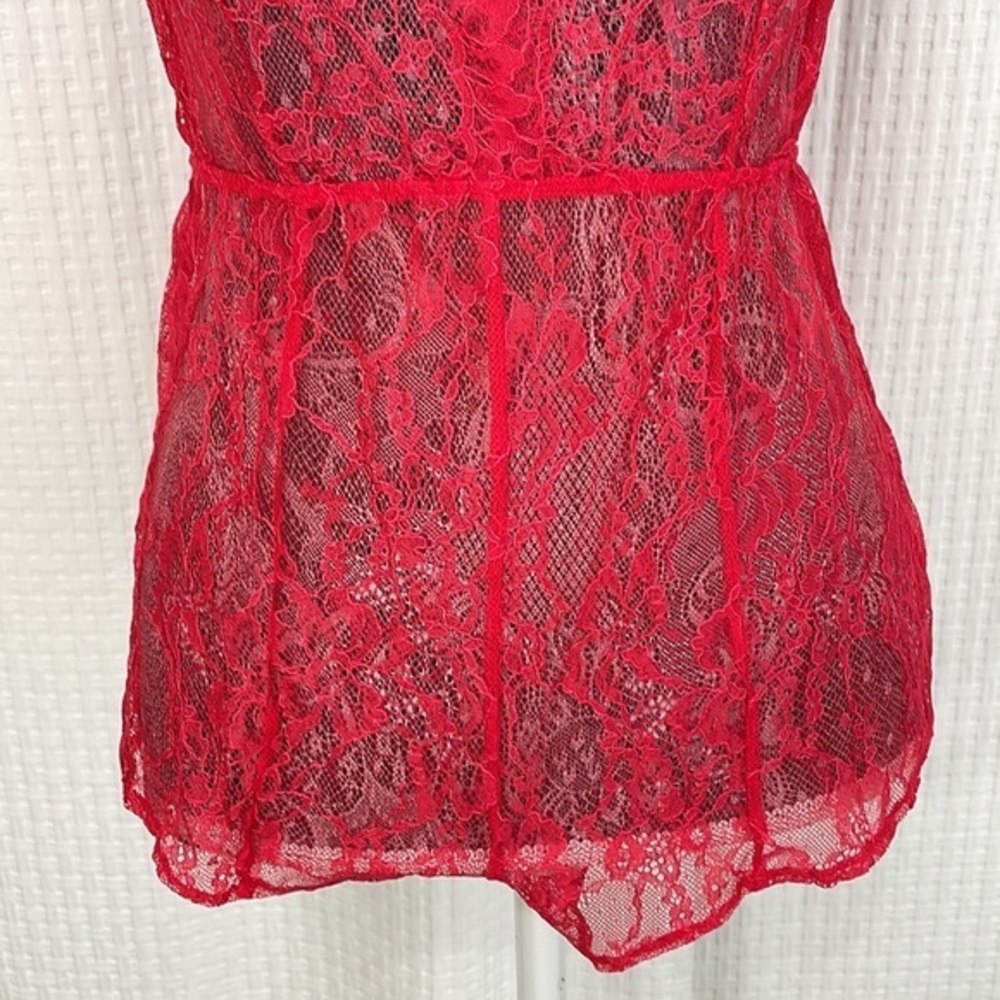 Victoria’s Secret red lace negligee. Size Small. Excellent used condition. - Picture 3 of 11